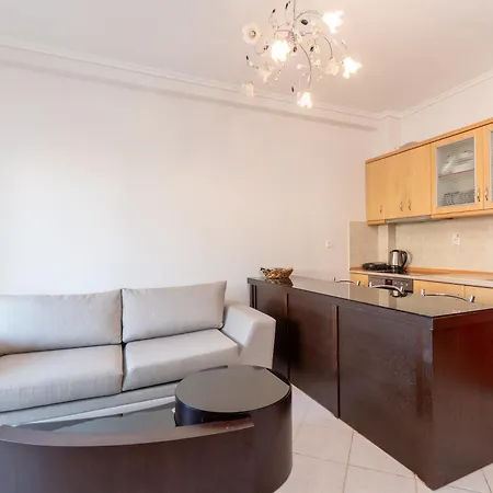 Theophile Apartment