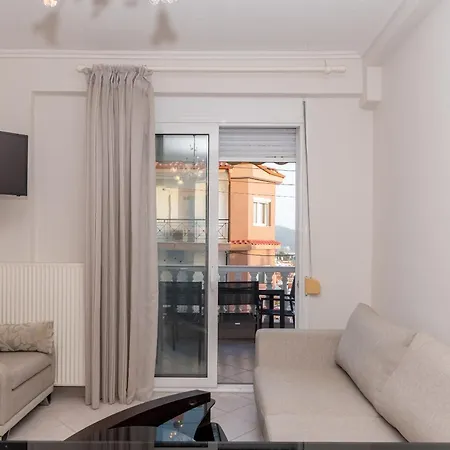 Theophile Apartment